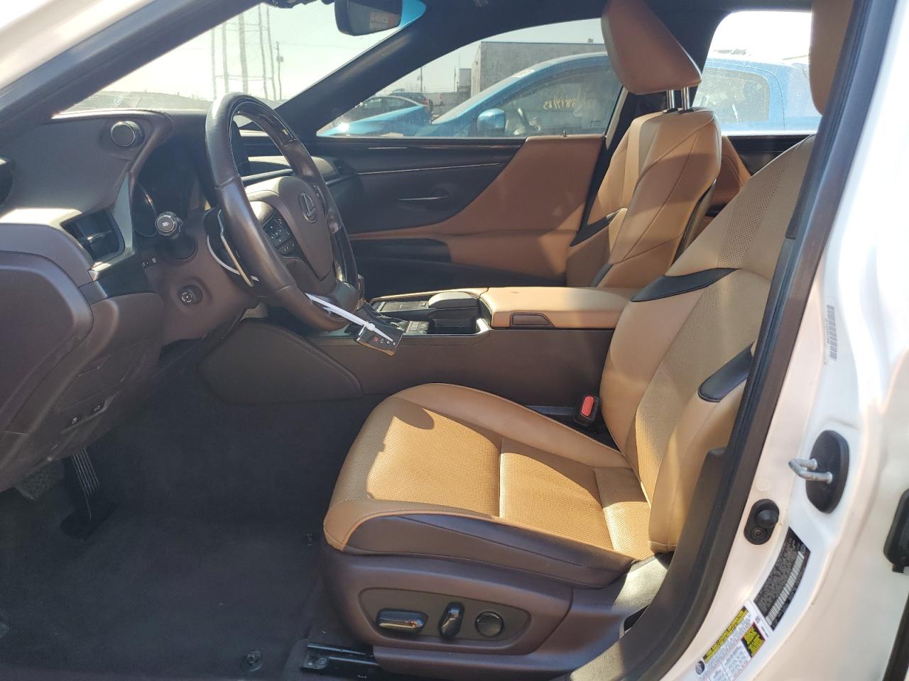 2021 Lexus ES - Image 7