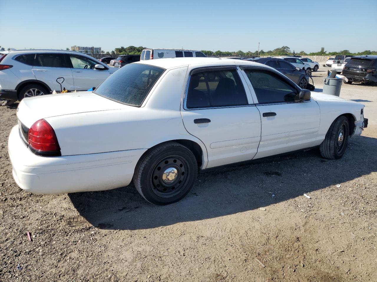 2008 Ford Crown Victoria - Image 3