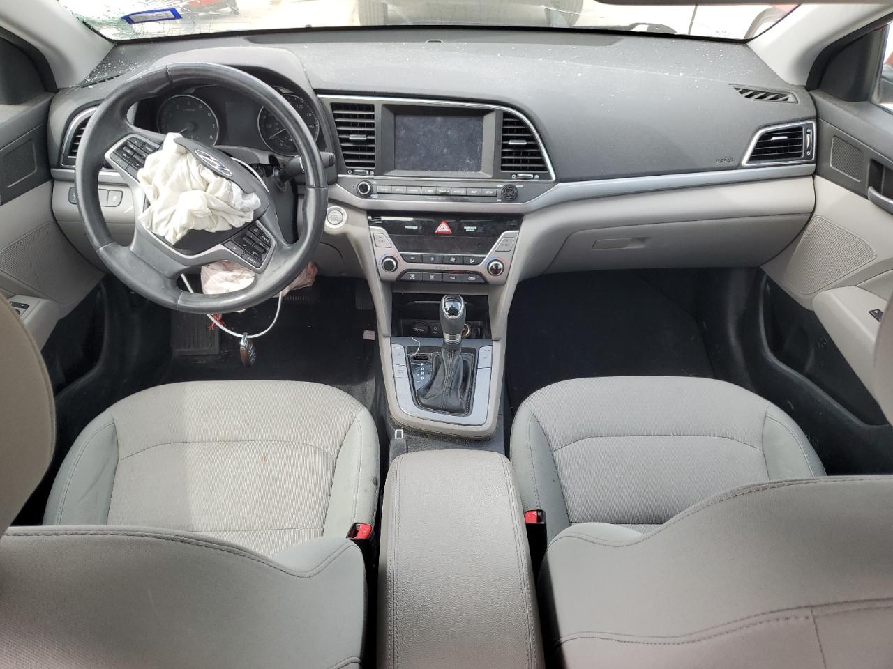 2017 Hyundai Elantra - Image 8