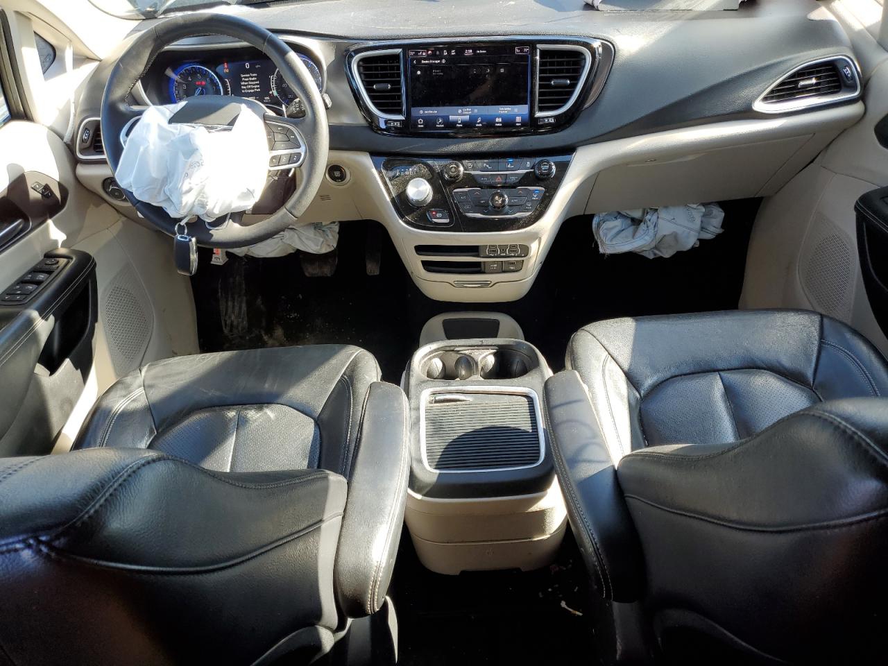 2022 Chrysler Pacifica - Image 8