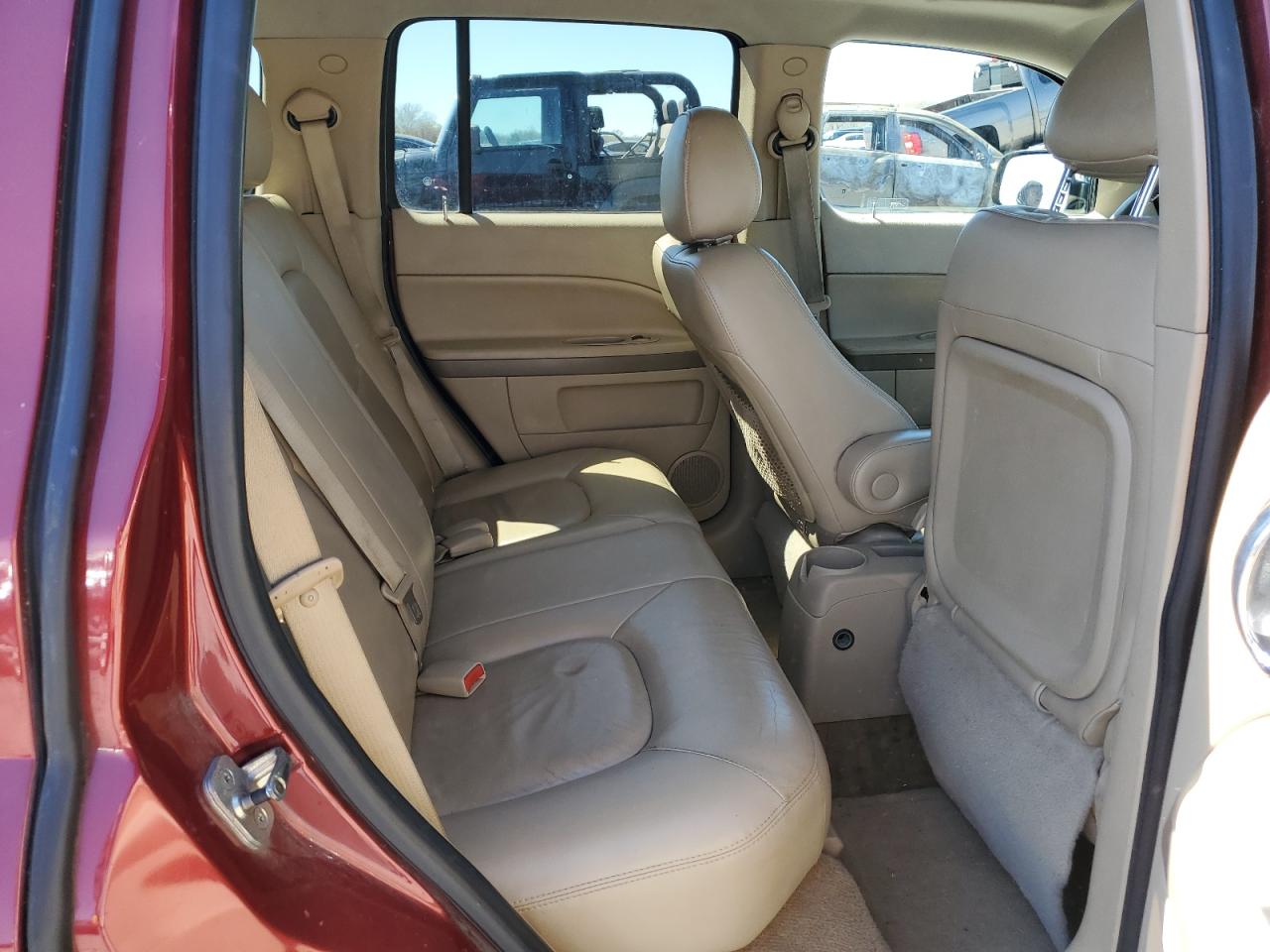 2009 Chevrolet HHR - Image 10