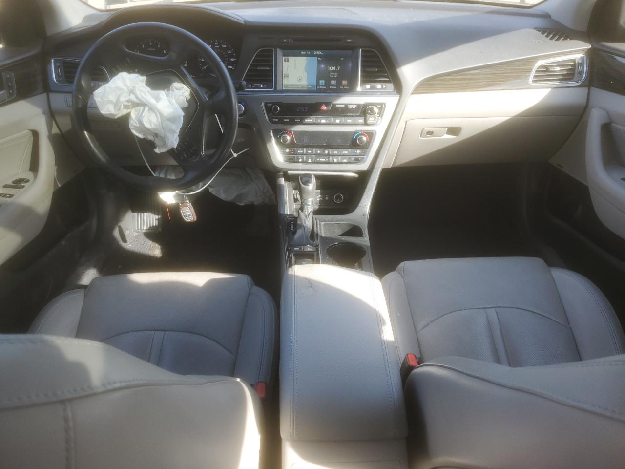 2016 Hyundai Sonata - Image 8