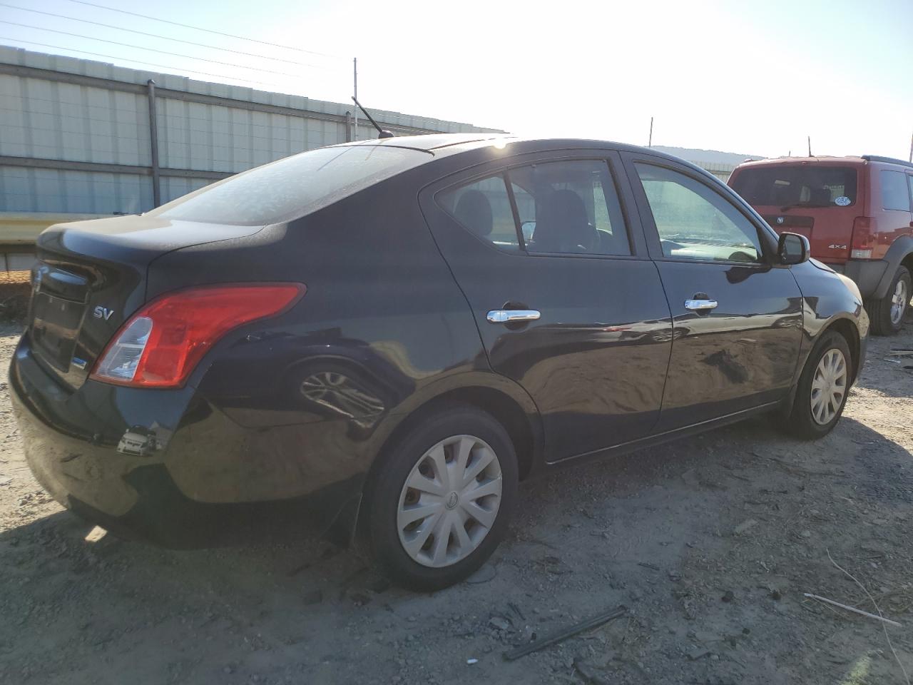 2012 Nissan Versa - Image 3