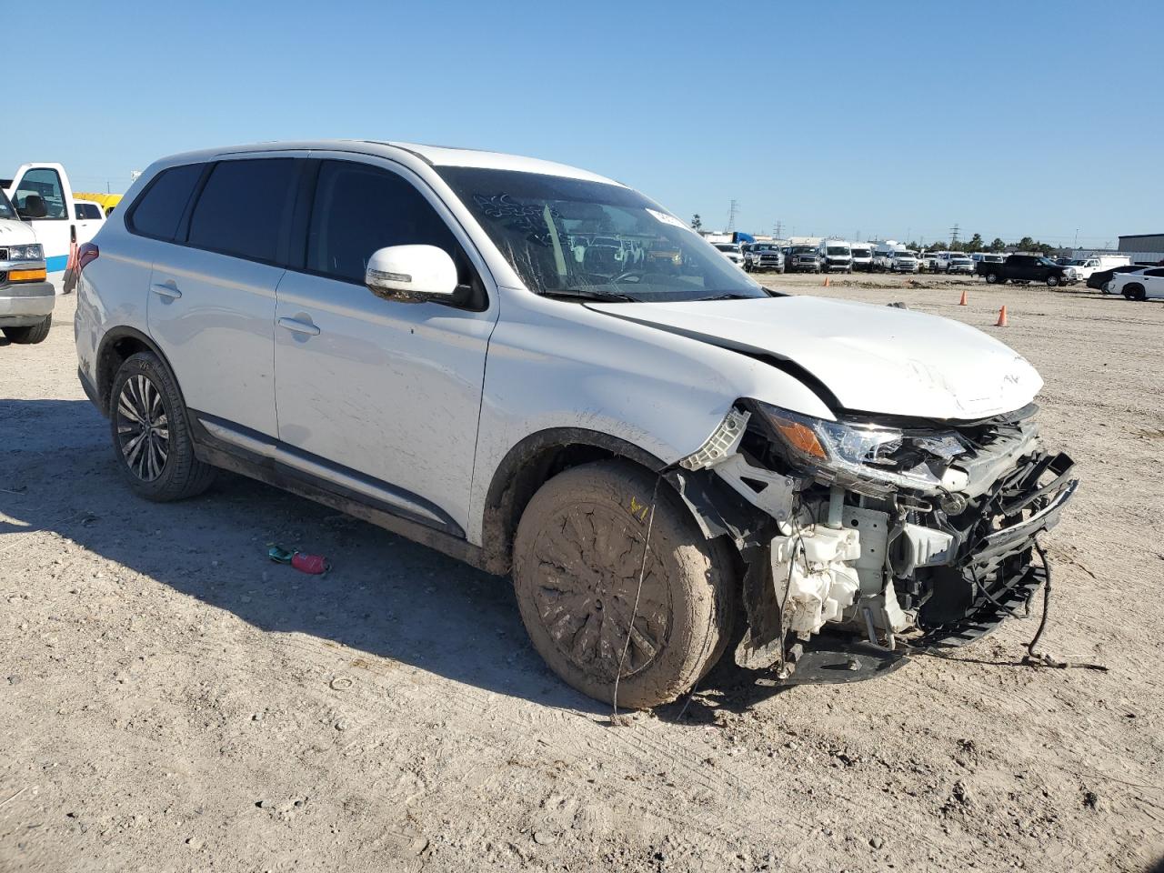 2019 Mitsubishi Outlander - Image 4