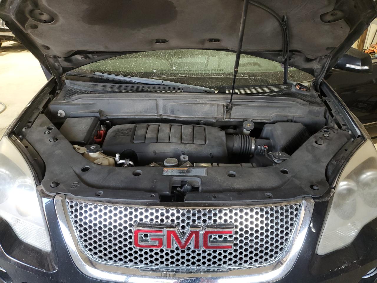 2012 GMC Acadia - Image 12