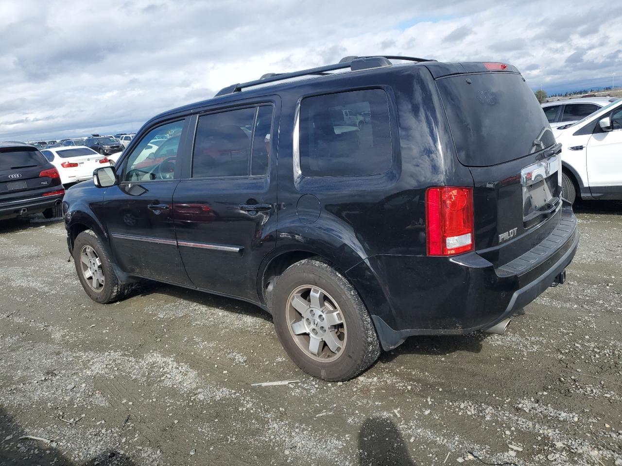 2010 Honda Pilot - Image 2