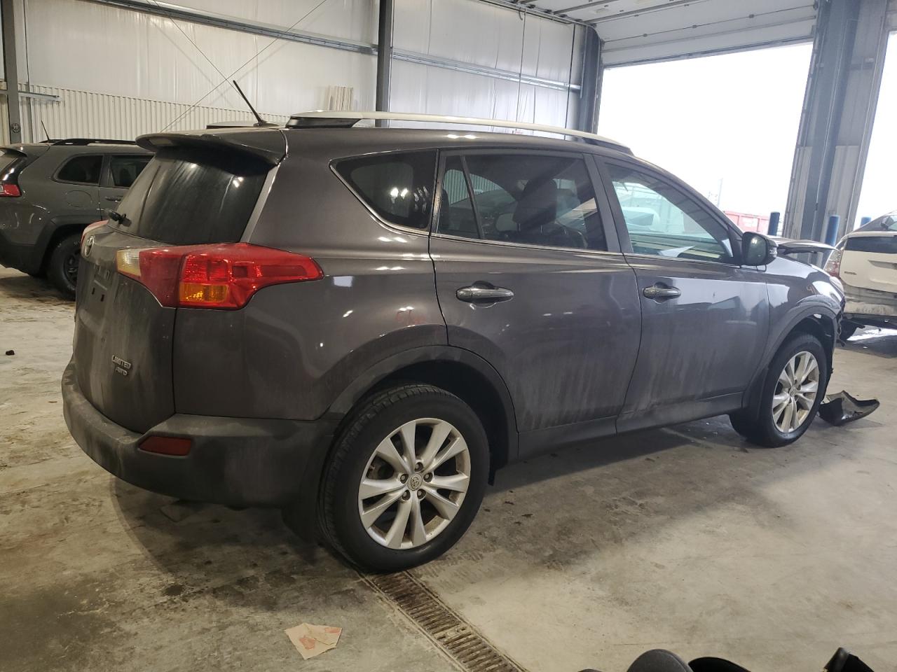 2014 Toyota RAV 4 - Image 3