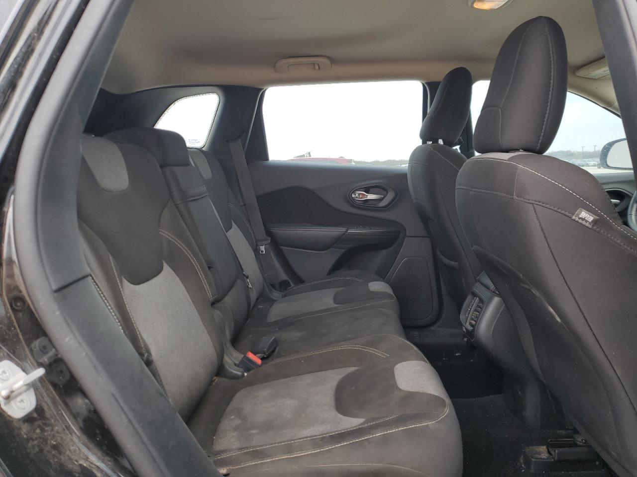 2014 Jeep Grand Cherokee - Image 11
