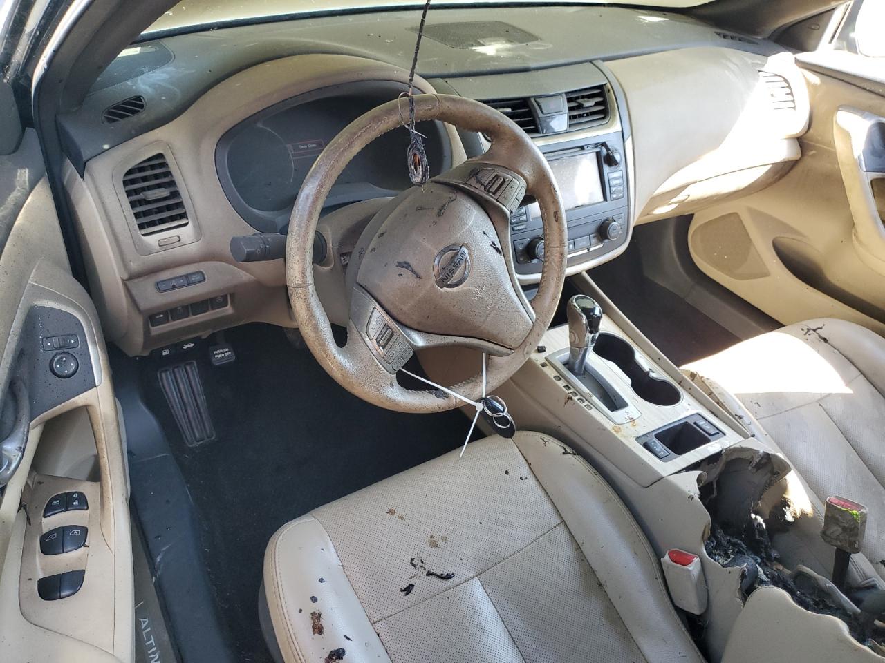 2017 Nissan Altima - Image 8