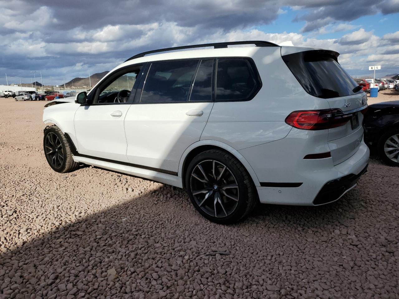 2021 BMW X7 - Image 2