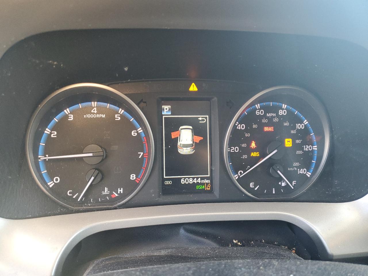2018 Toyota RAV 4 - Image 9