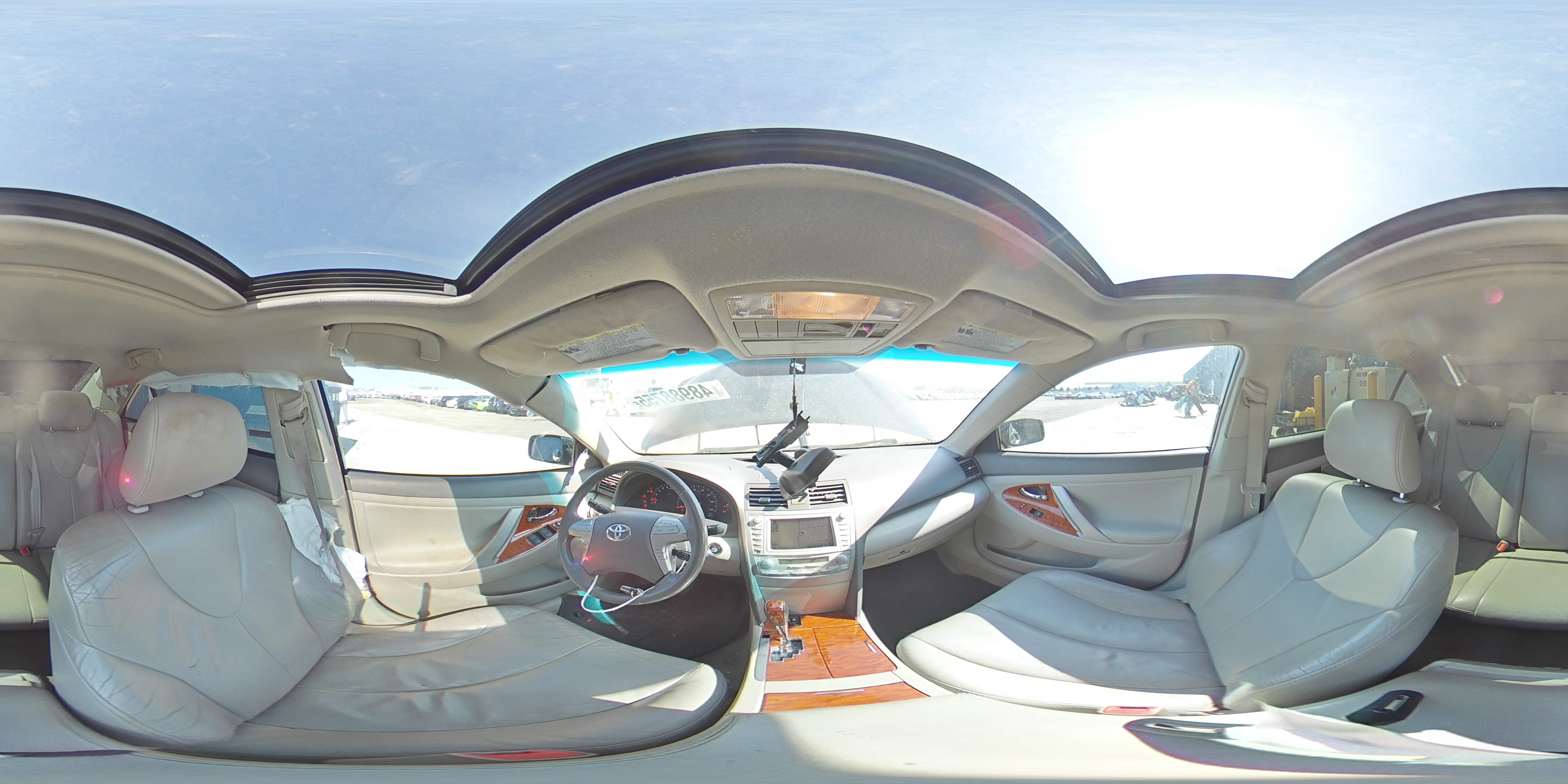 2010 Toyota Camry - Image 13