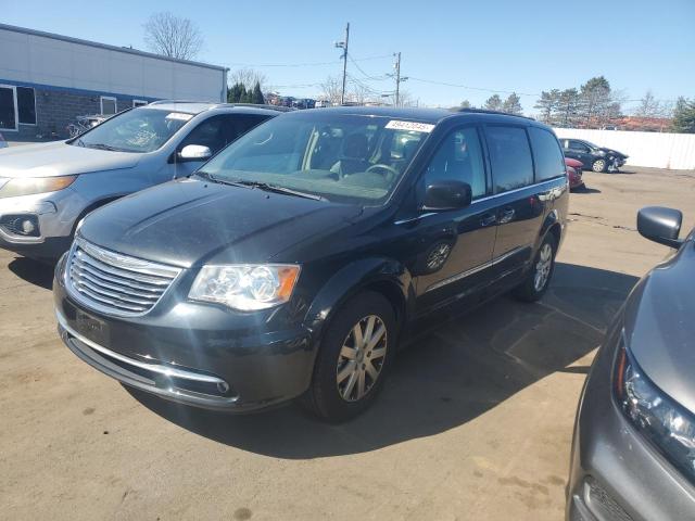 2016 Chrysler Town & Country Touring de vânzare în New Britain, CT - Minor Dent/Scratches