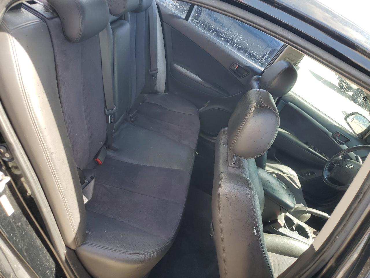 2009 Hyundai Sonata - Image 10