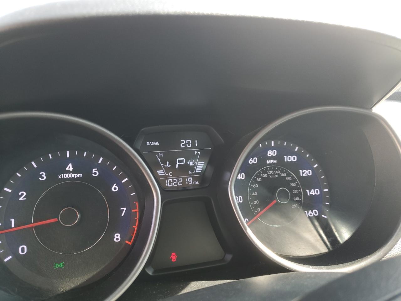 2016 Hyundai Elantra - Image 9