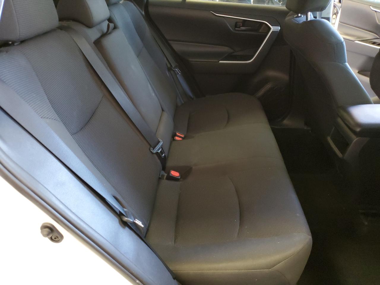 2020 Toyota RAV 4 - Image 11
