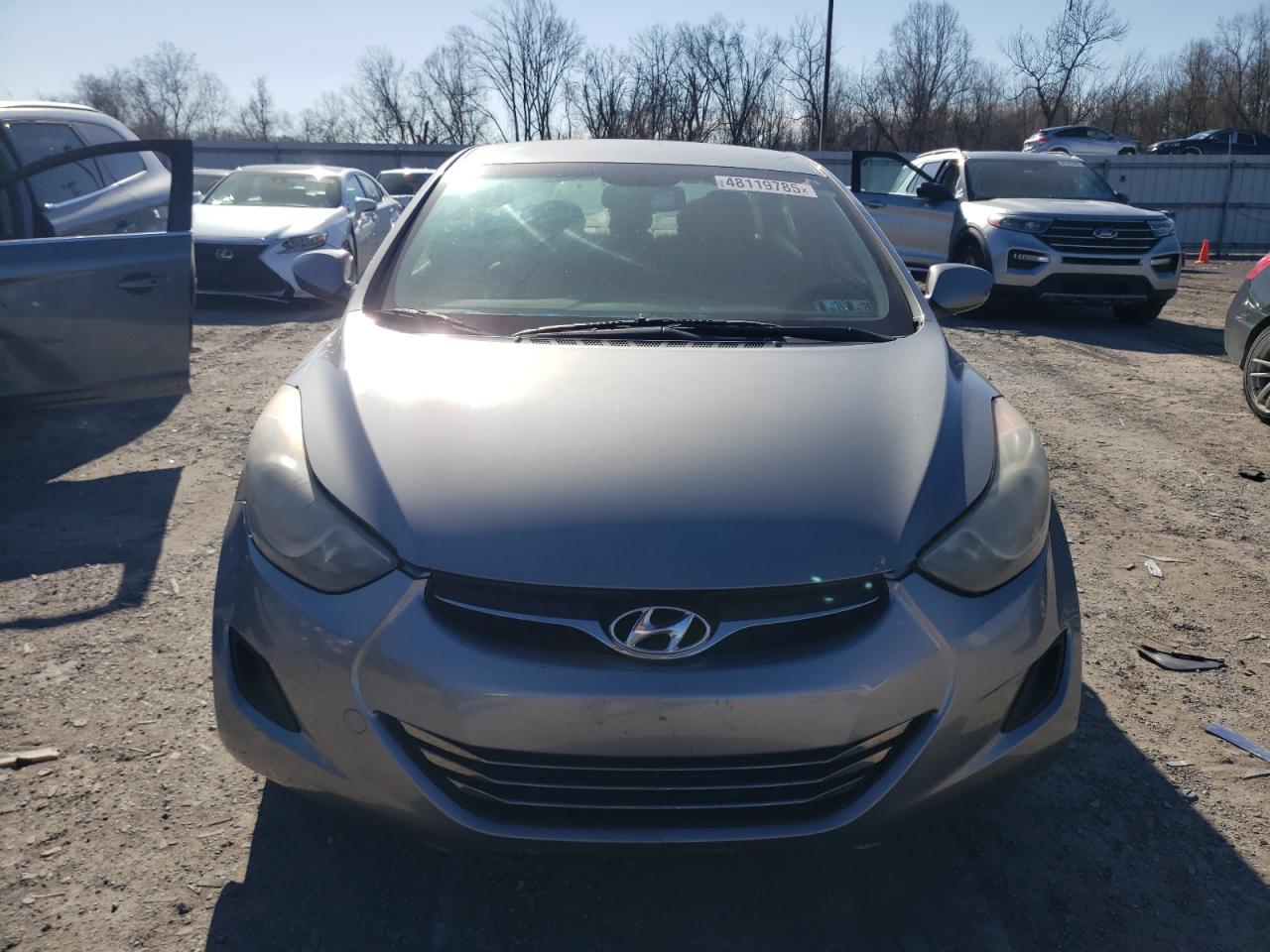 2011 Hyundai Elantra - Image 5