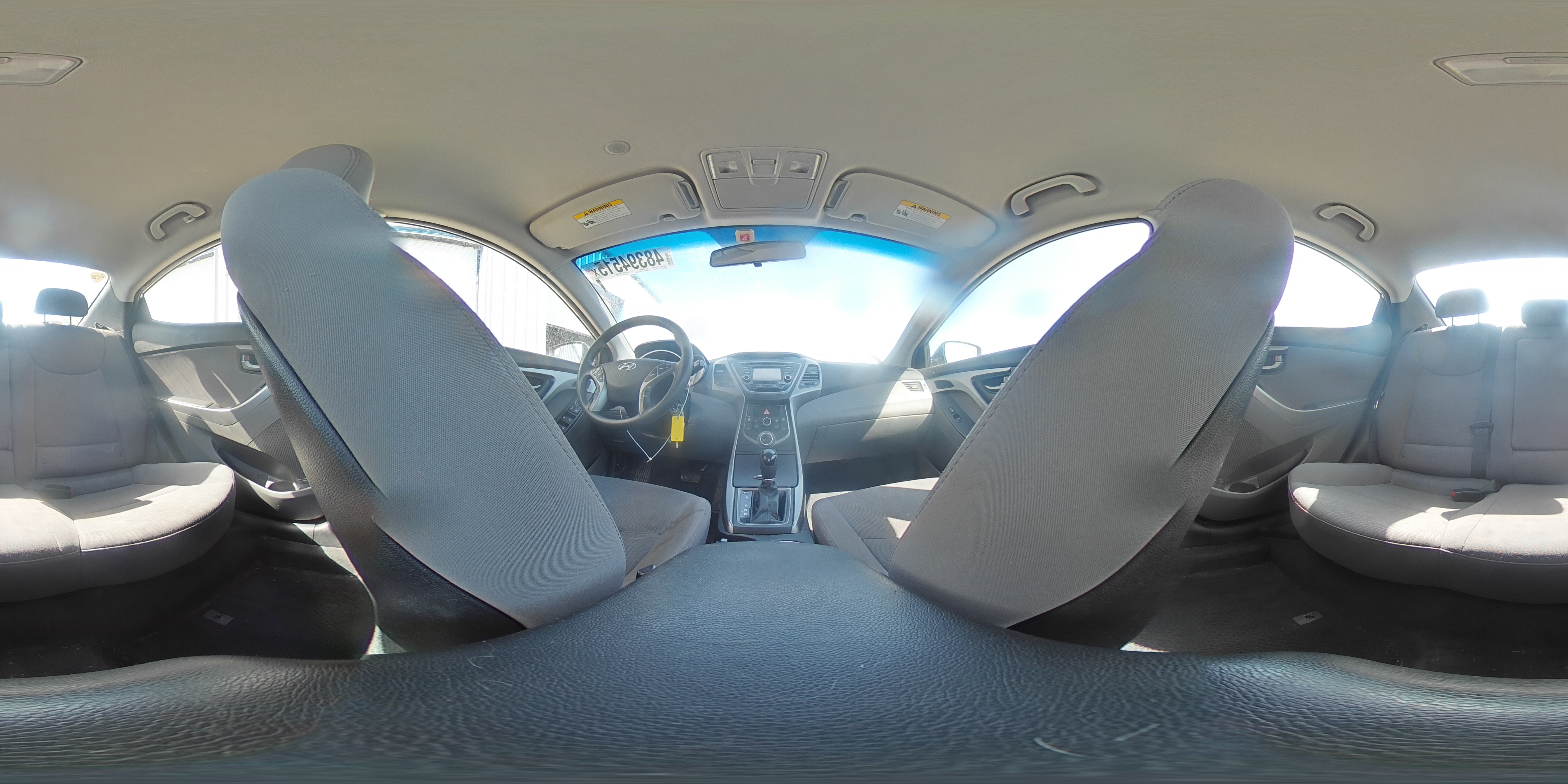 2016 Hyundai Elantra - Image 14