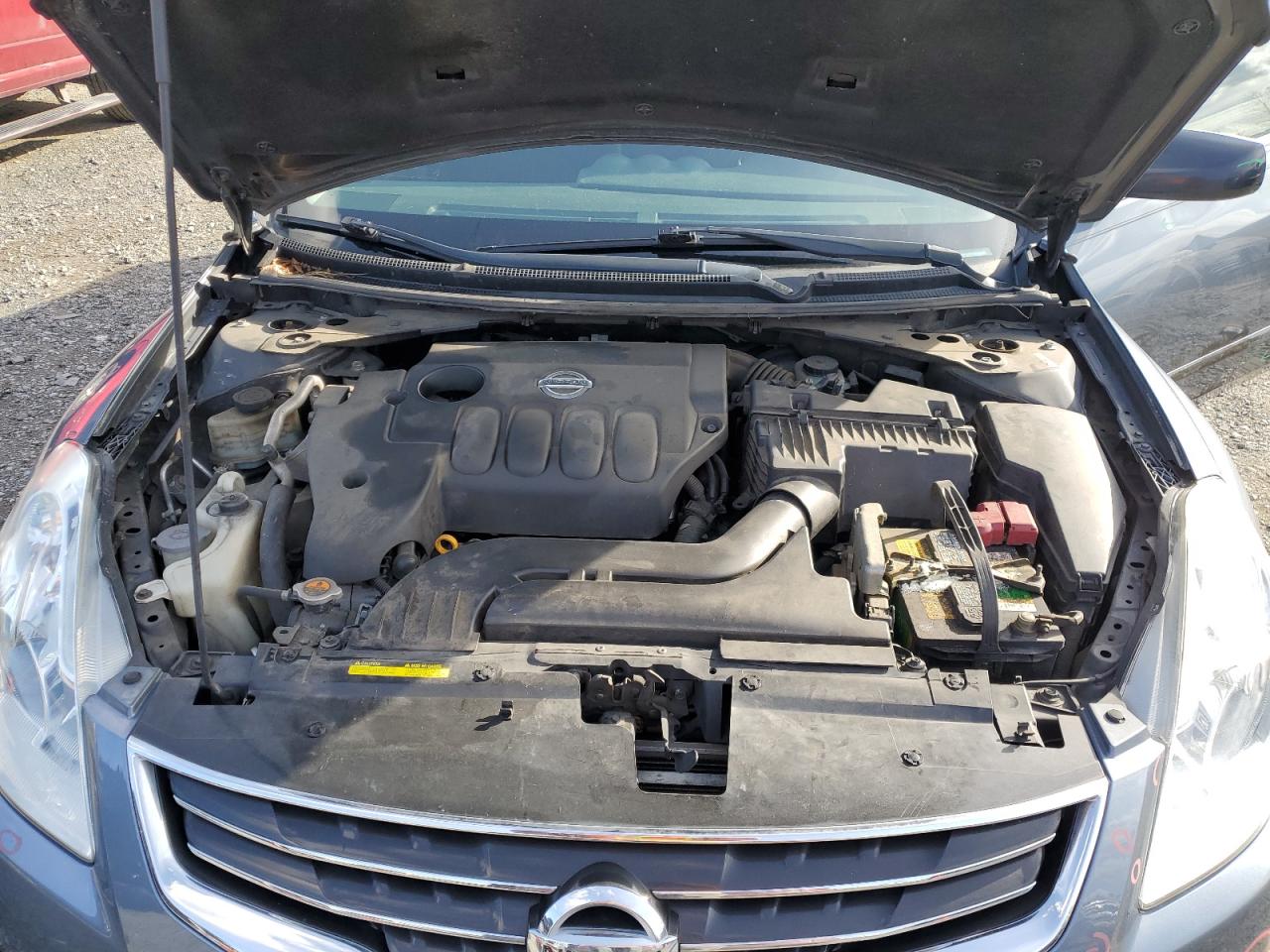 2010 Nissan Altima - Image 11