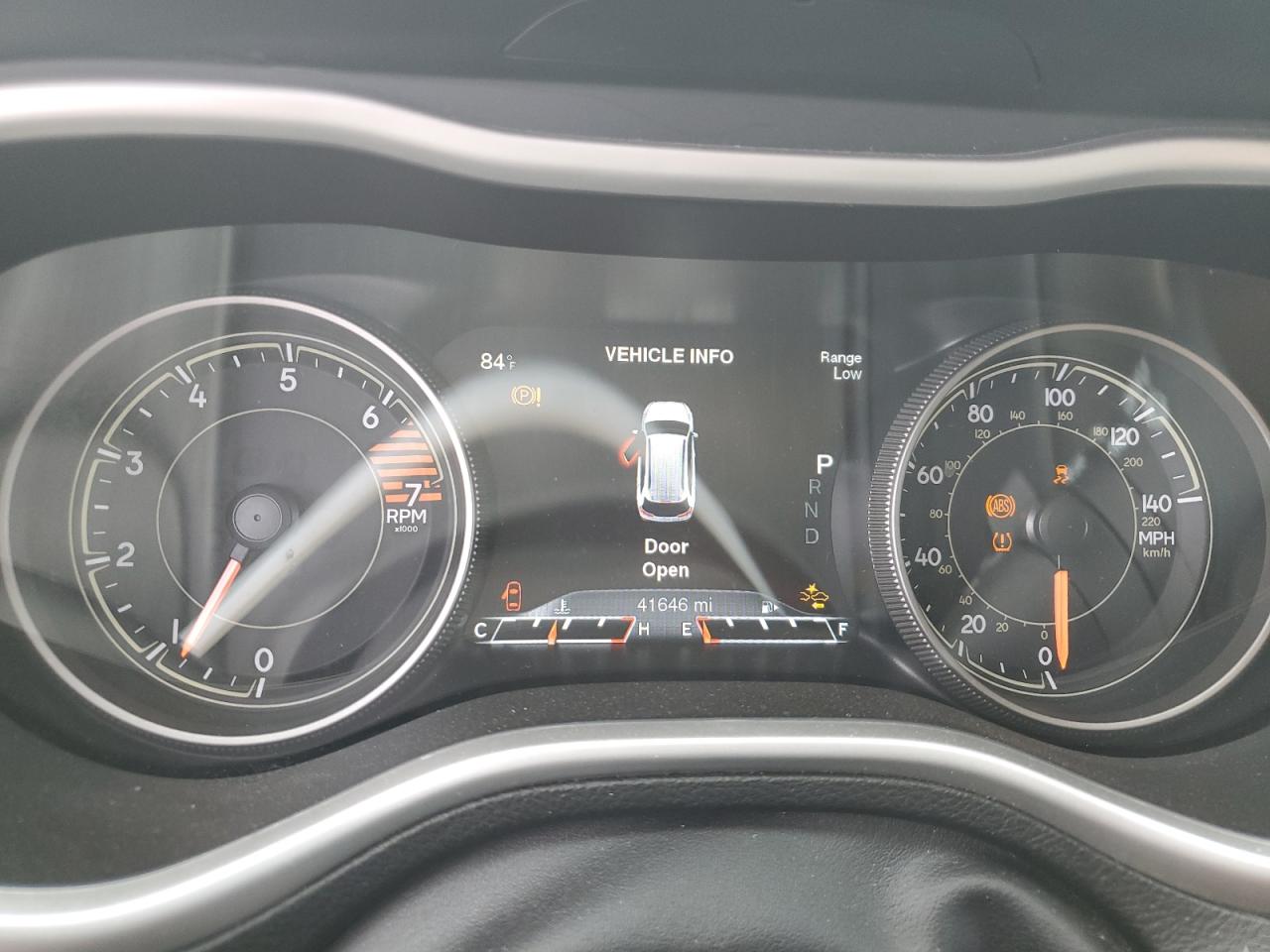 2016 Jeep Grand Cherokee - Image 9