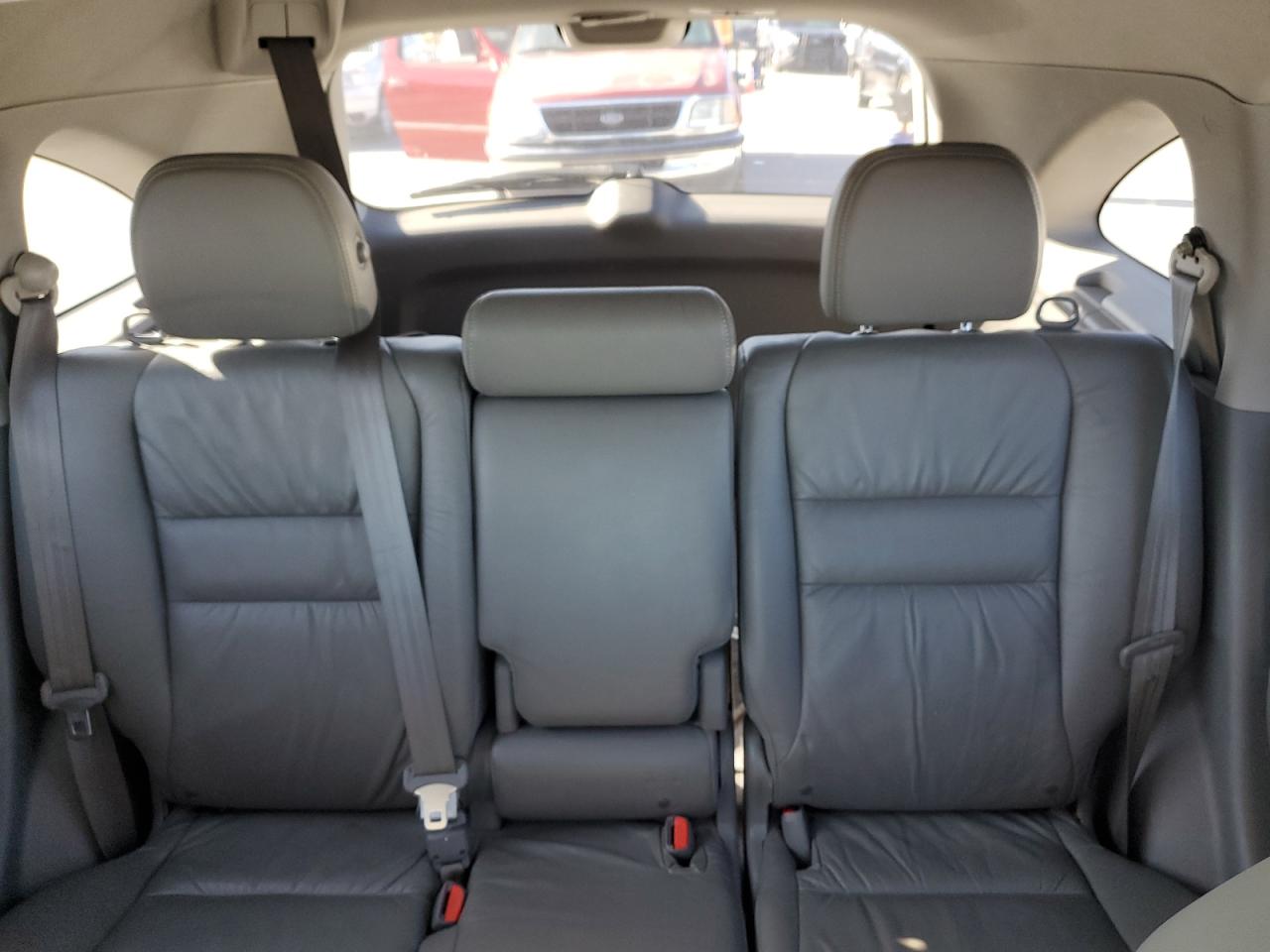2011 Honda CR-V - Image 10
