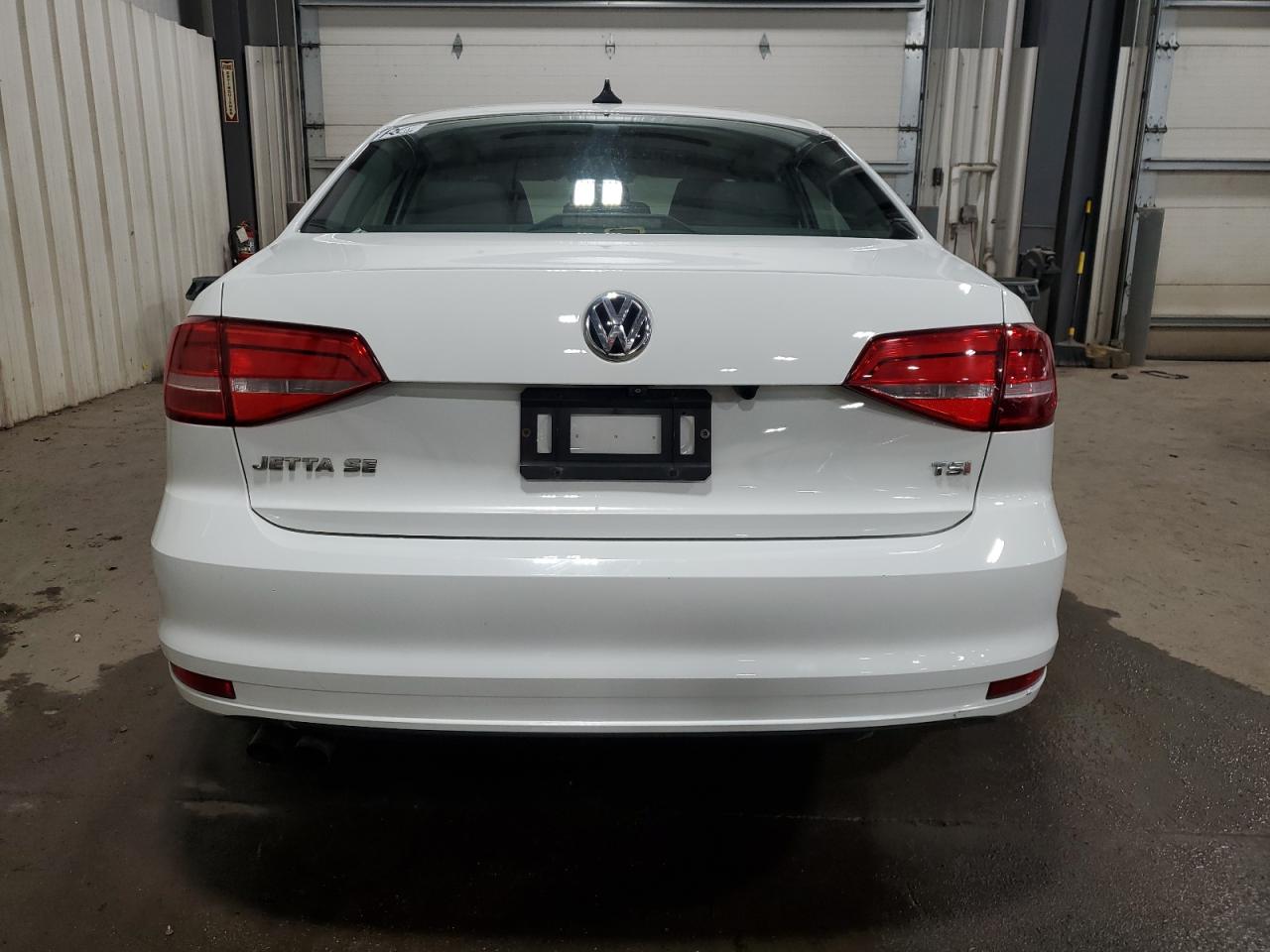 2015 Volkswagen Jetta - Image 6