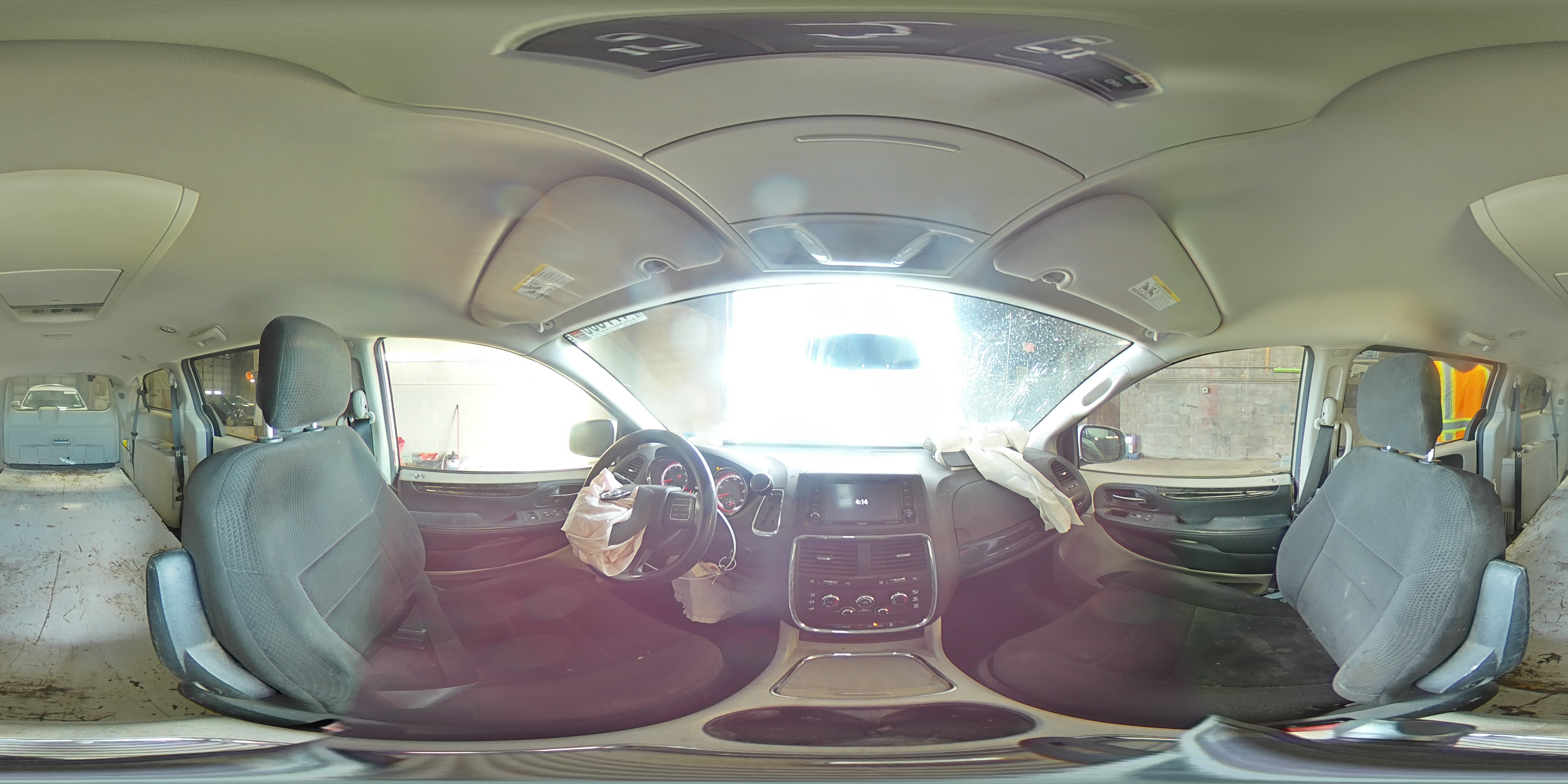 2013 Dodge Caravan - Image 13