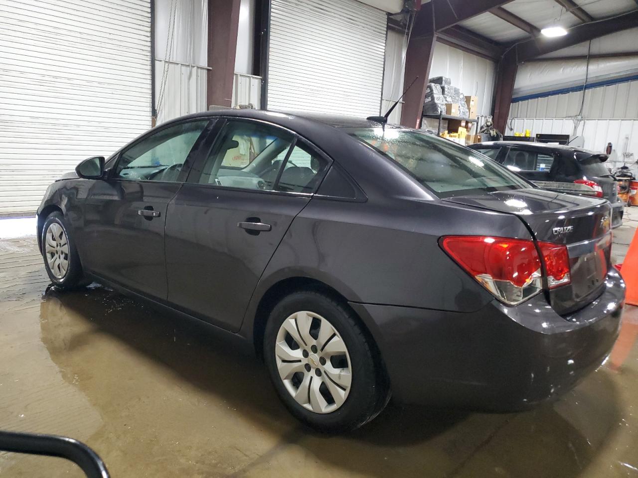 2014 Chevrolet Cruze - Image 2