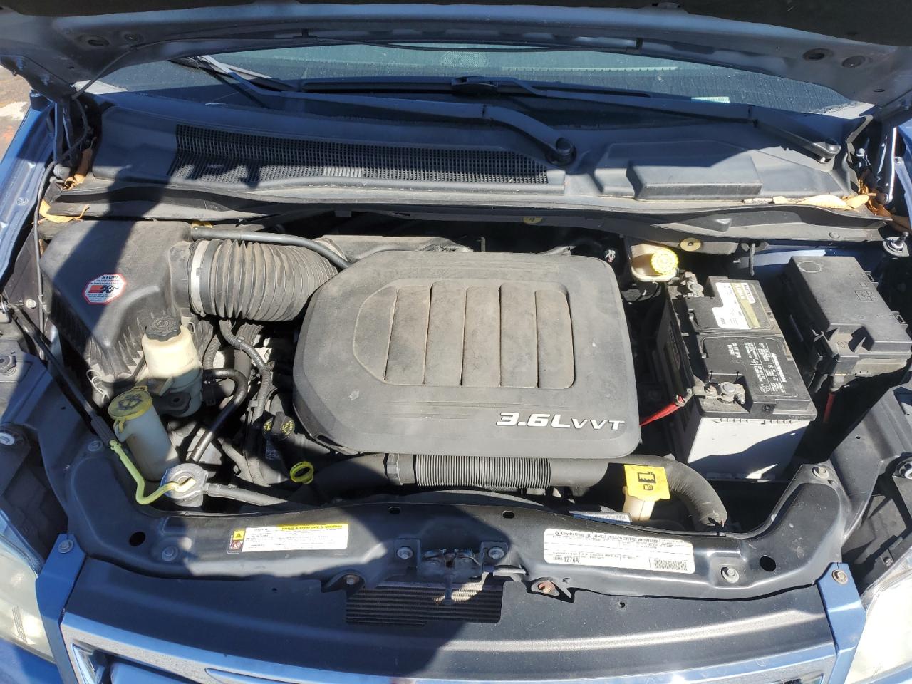 2011 Chrysler Town & Country - Image 12