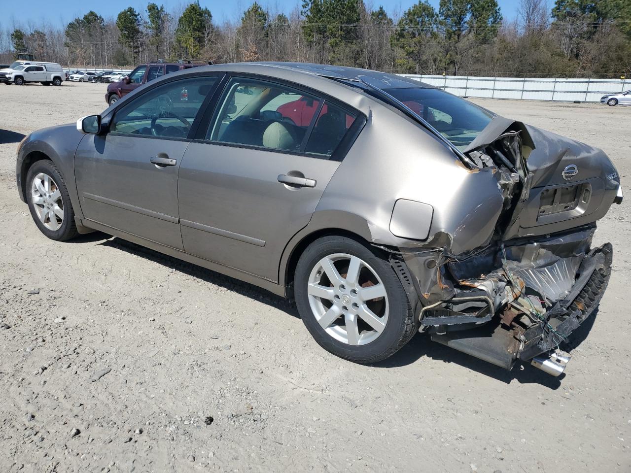2004 Nissan Maxima - Image 2