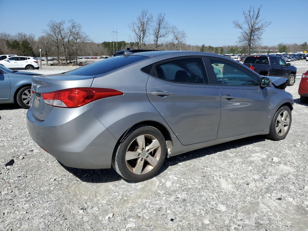 2012 Hyundai Elantra - Image 3