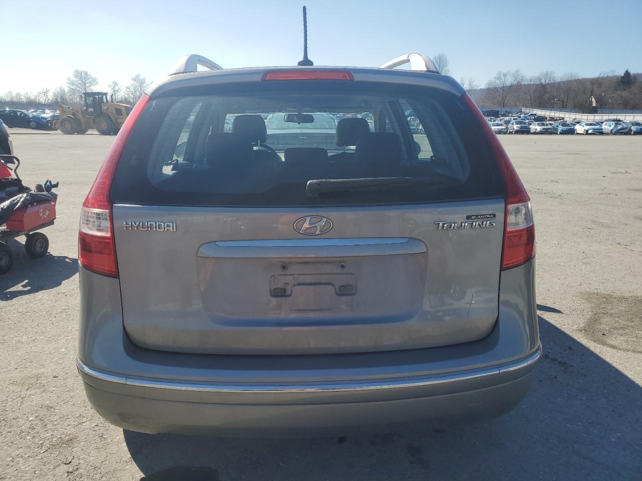 2011 Hyundai Elantra - Image 6