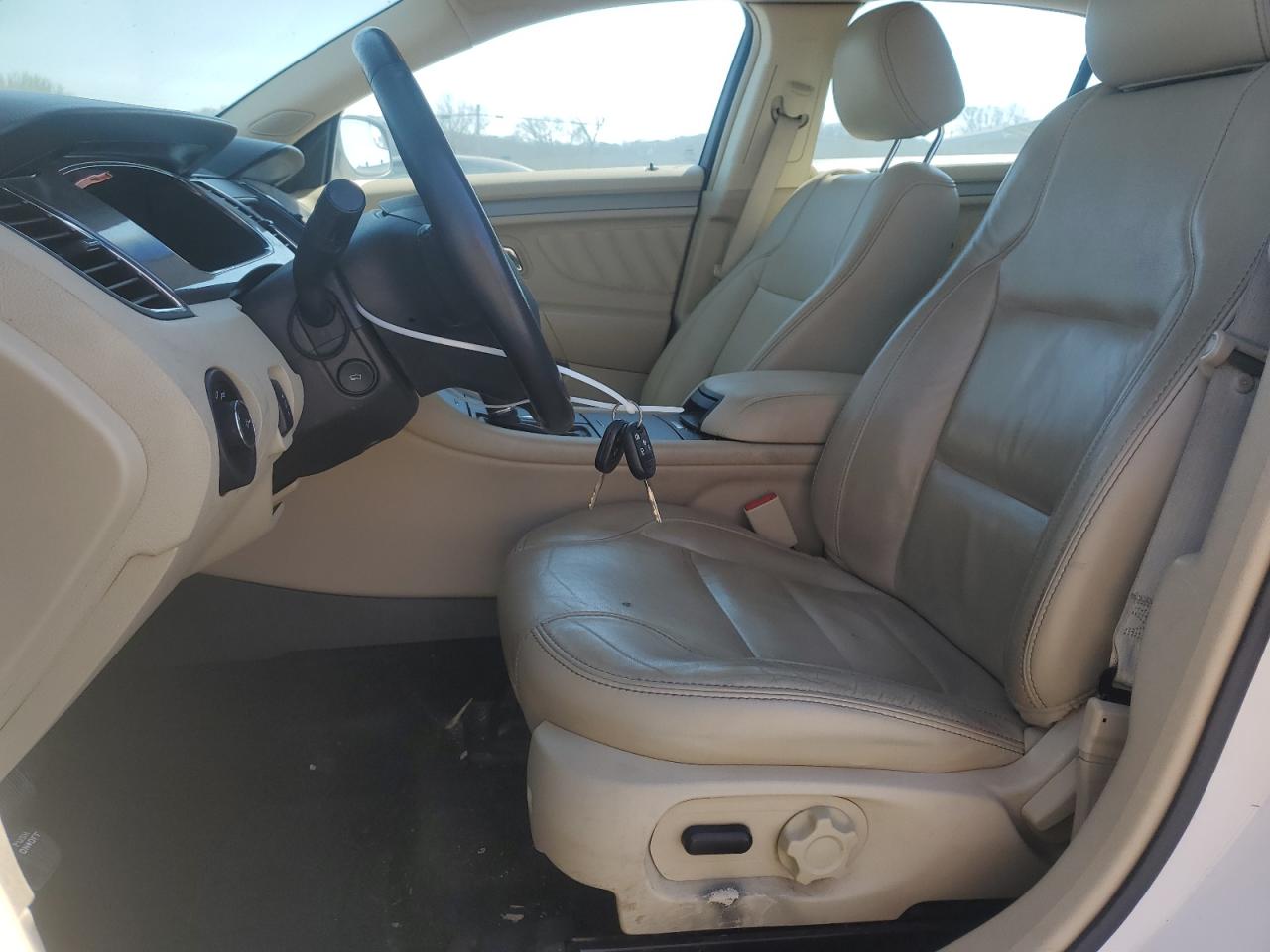 2014 Ford Taurus - Image 7