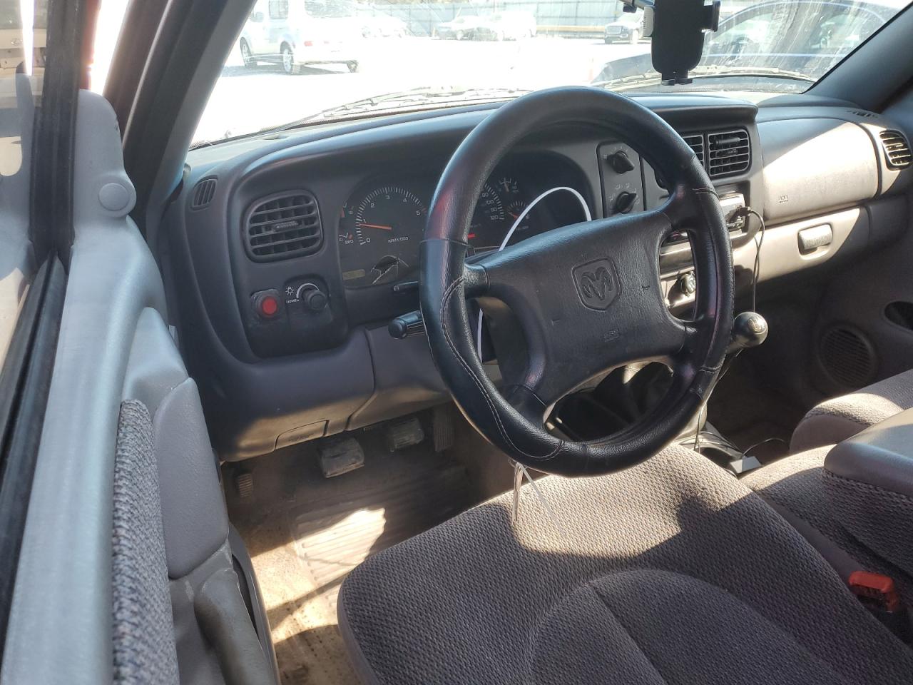 1997 Dodge Dakota - Image 8