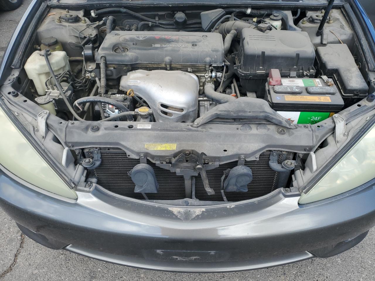 2005 Toyota Camry - Image 11