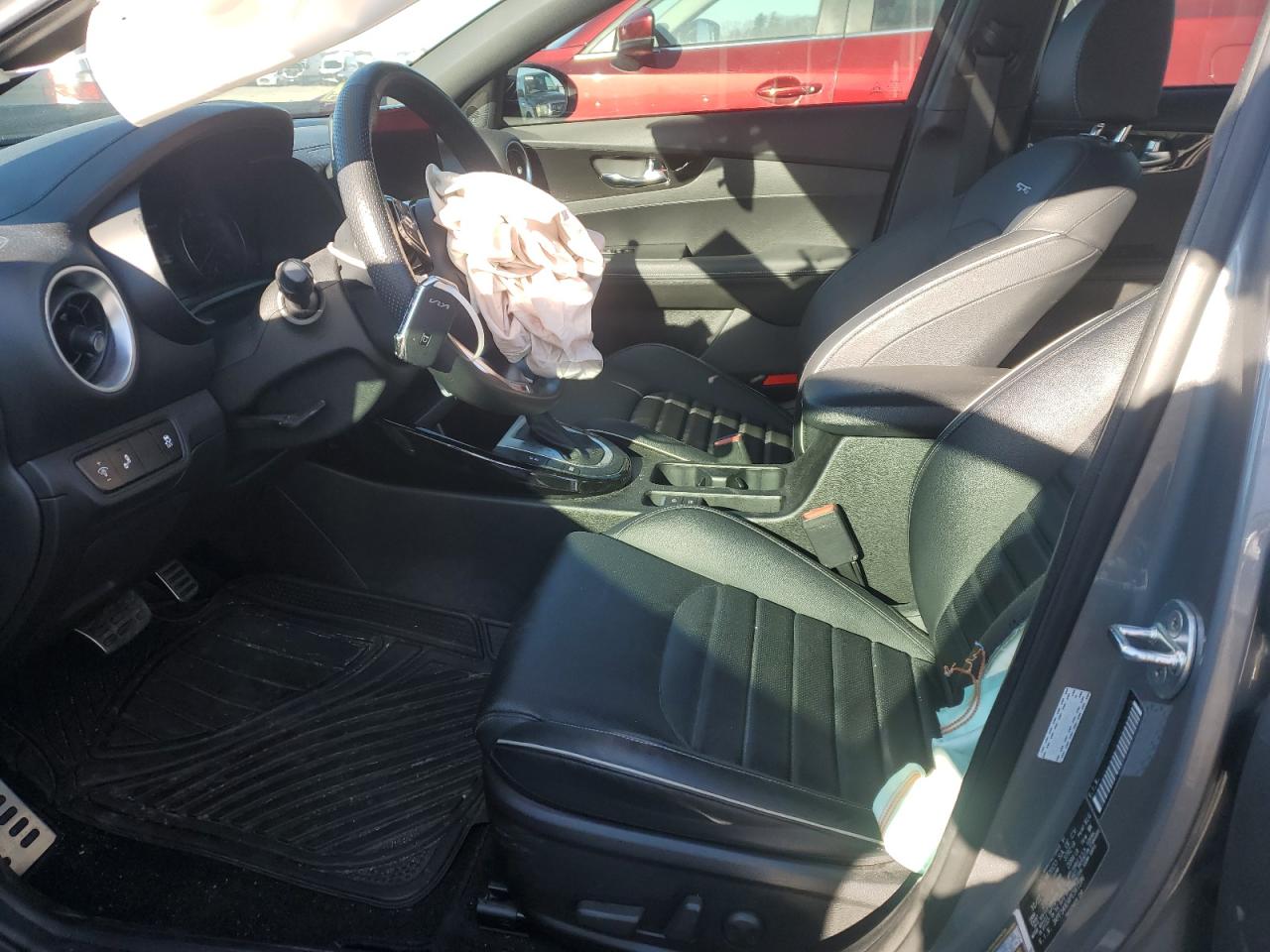 2023 Kia Forte - Image 7