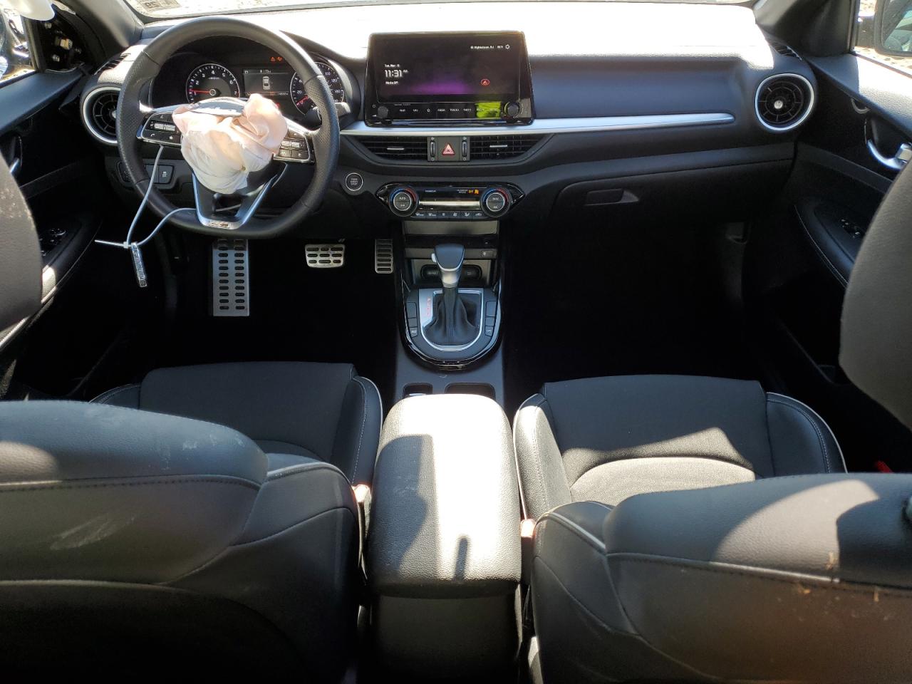 2024 Kia Forte - Image 8