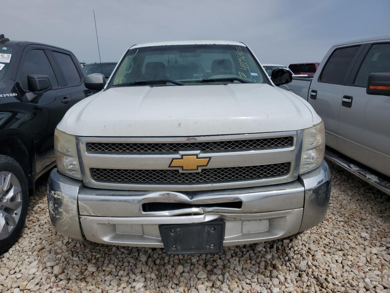 2013 Chevrolet Silverado - Image 5