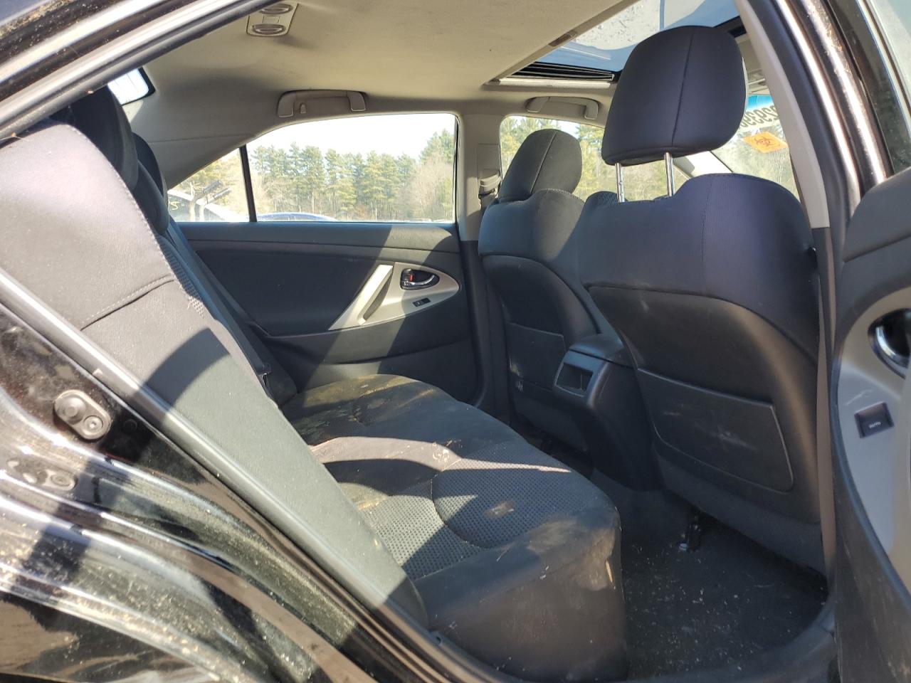 2011 Toyota Camry - Image 10