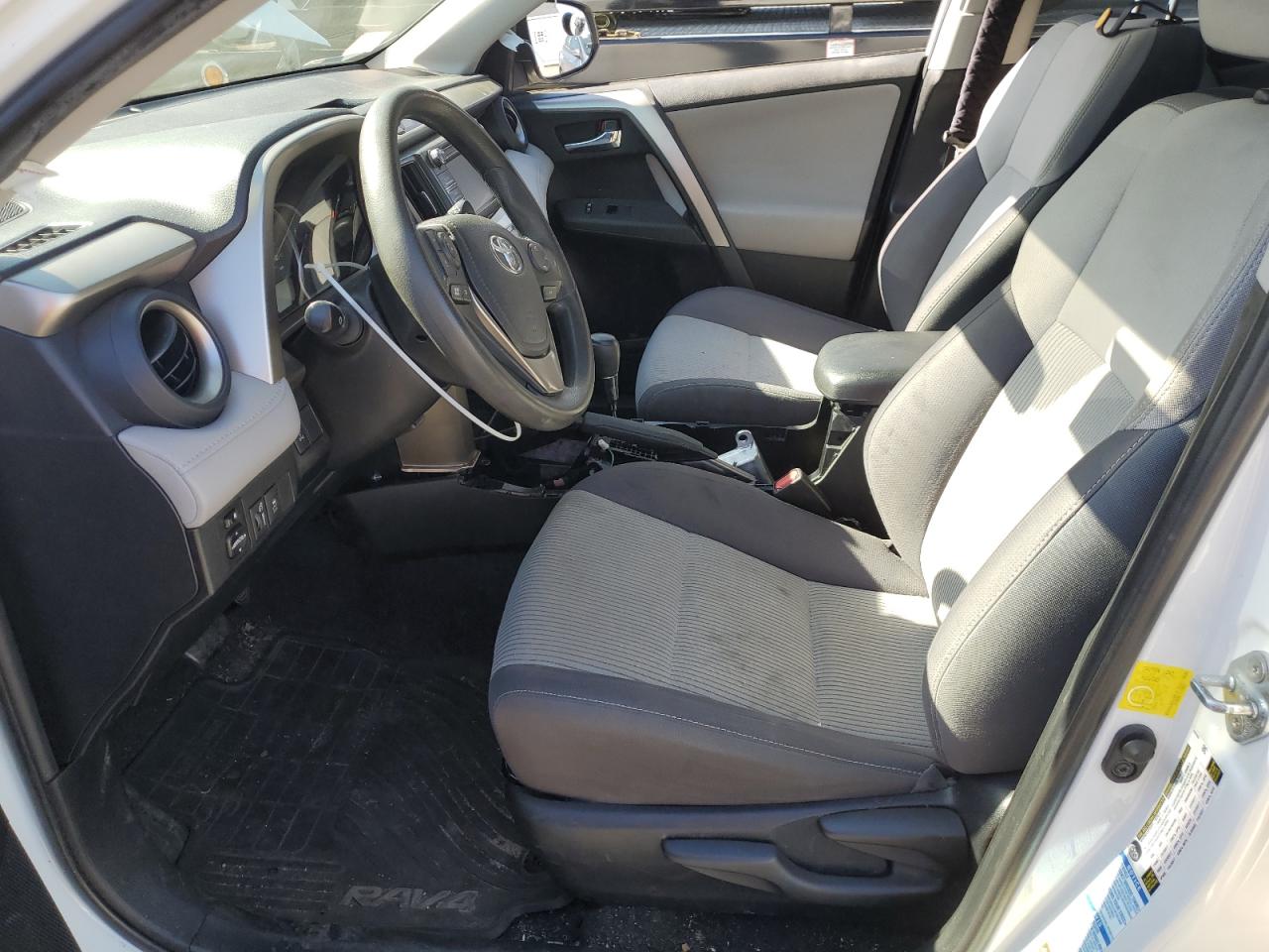 2015 Toyota RAV 4 - Image 7