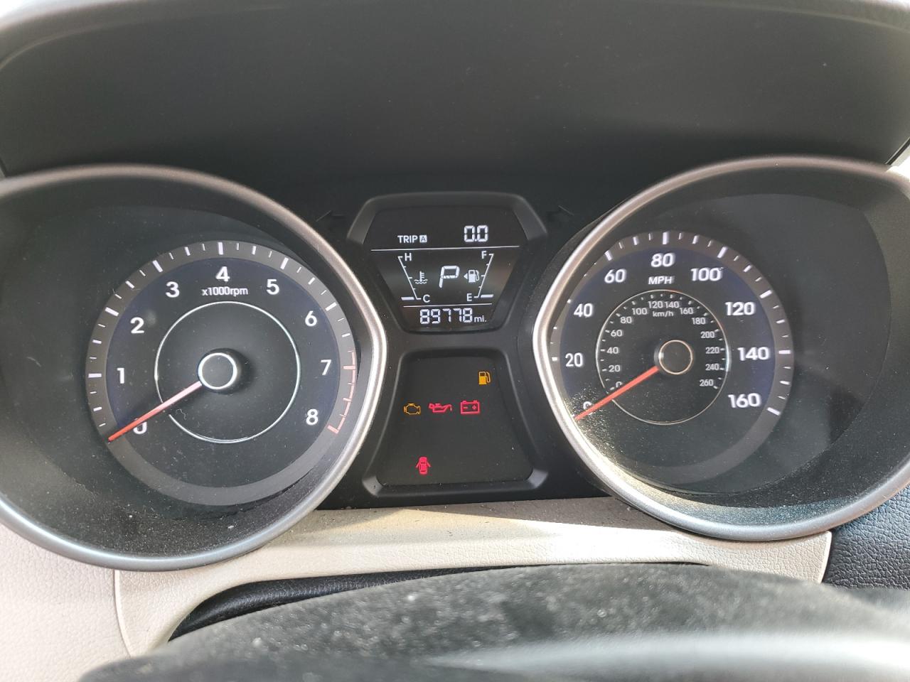 2016 Hyundai Elantra - Image 9