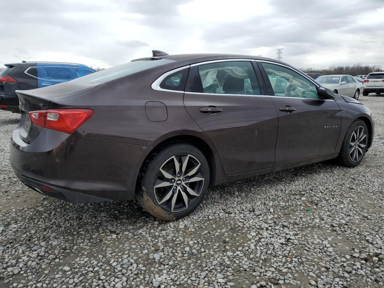 2016 Chevrolet Malibu - Image 3