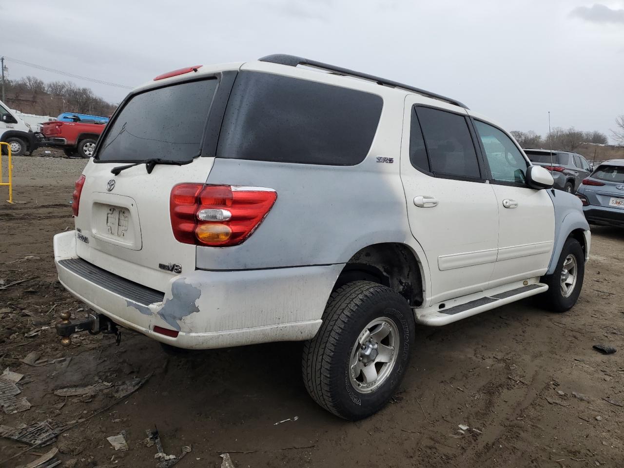 2002 Toyota Sequoia - Image 3