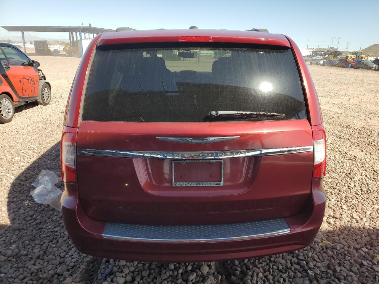 2014 Chrysler Town & Country - Image 6