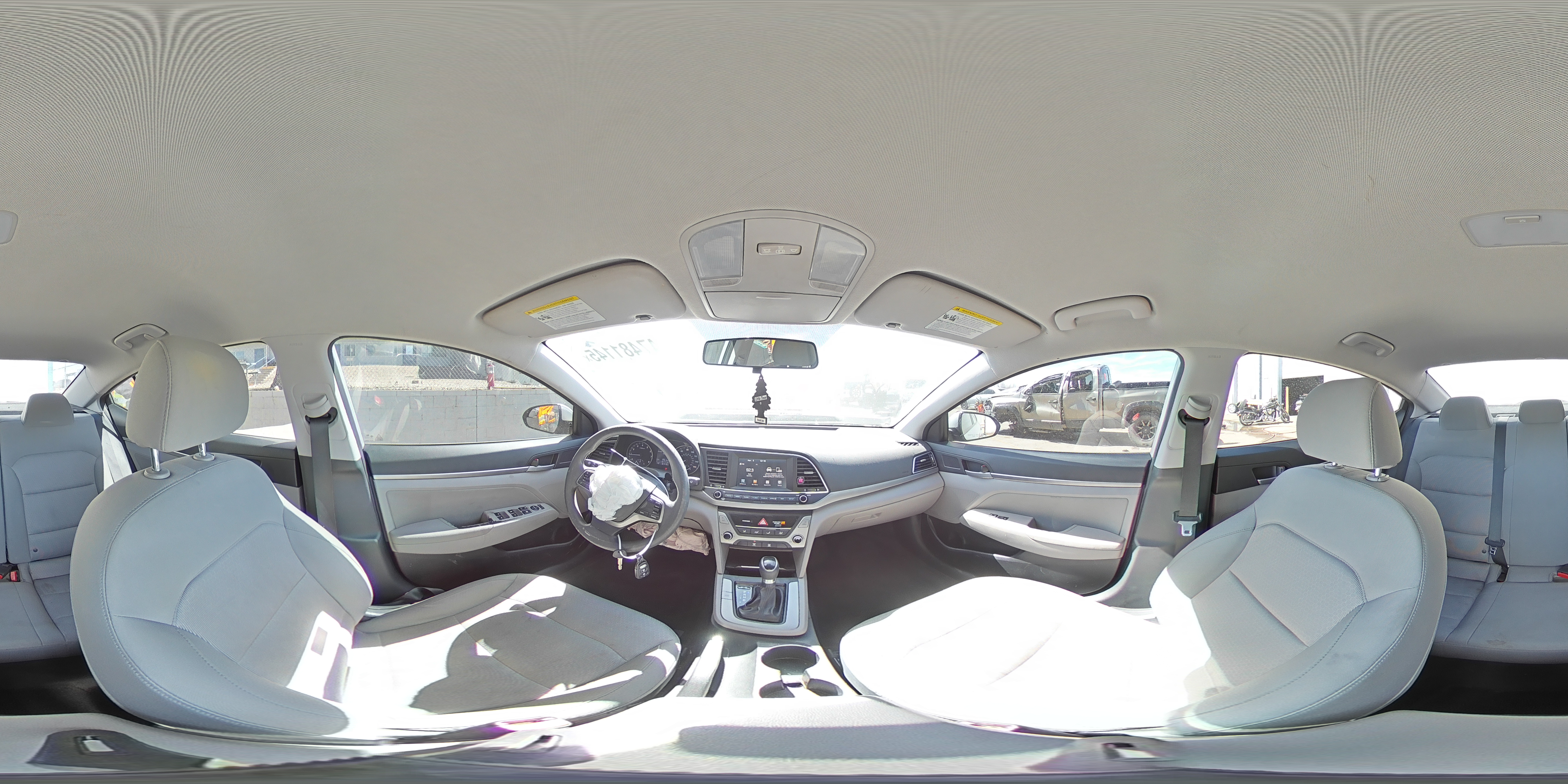2017 Hyundai Elantra - Image 12