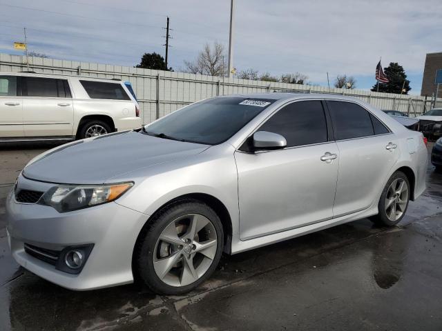  TOYOTA CAMRY 2014 Srebrny