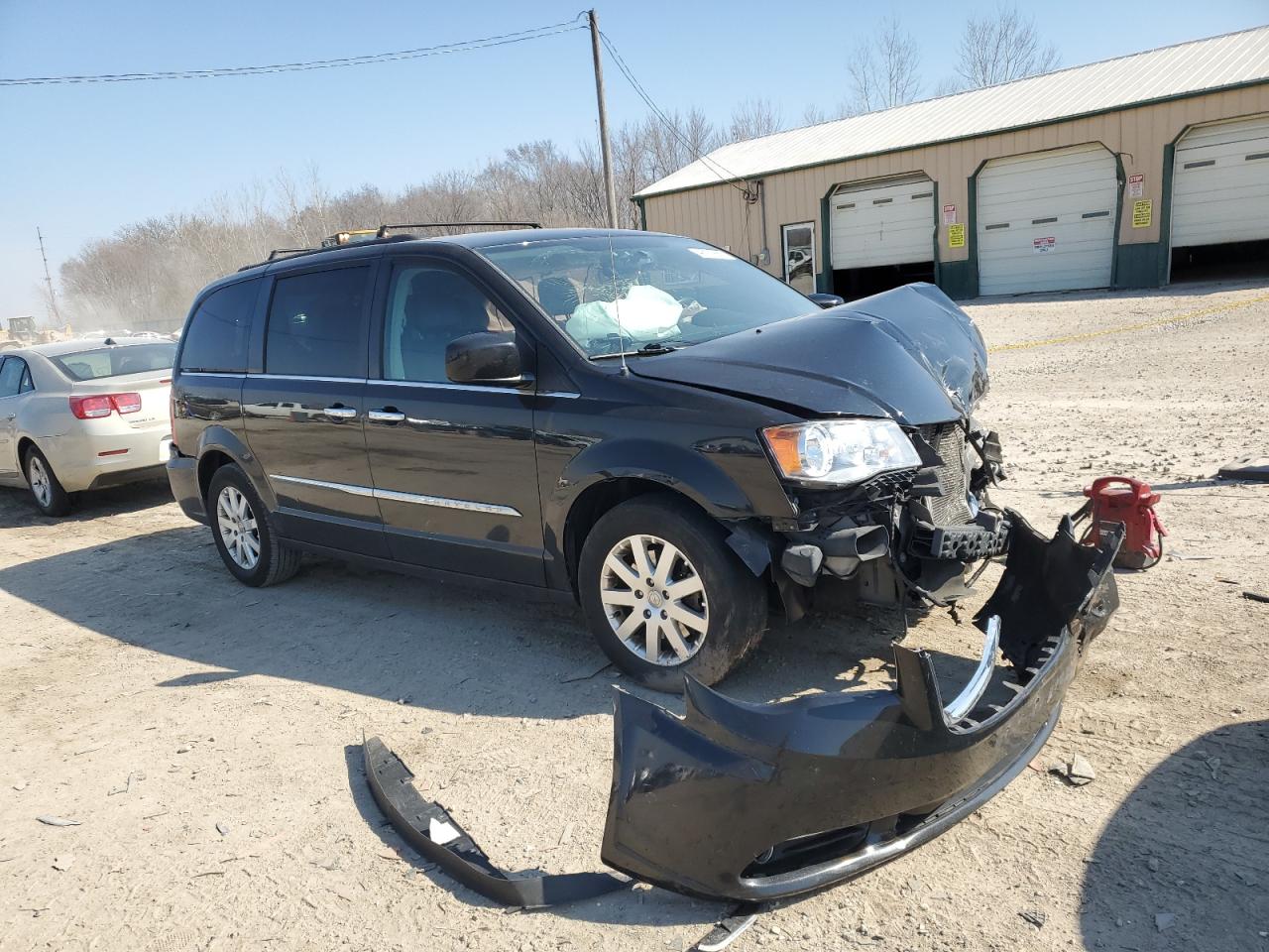 2016 Chrysler Town & Country - Image 4