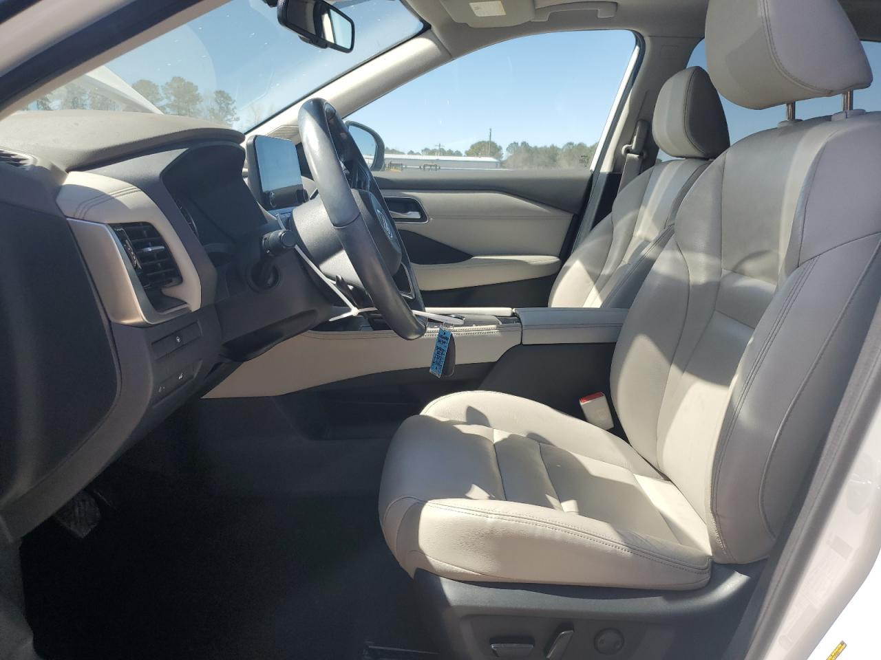 2021 Nissan Rogue - Image 7