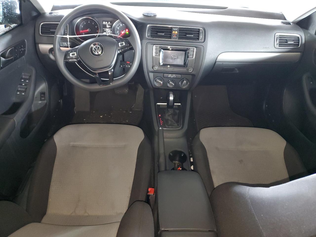 2017 Volkswagen Jetta - Image 8