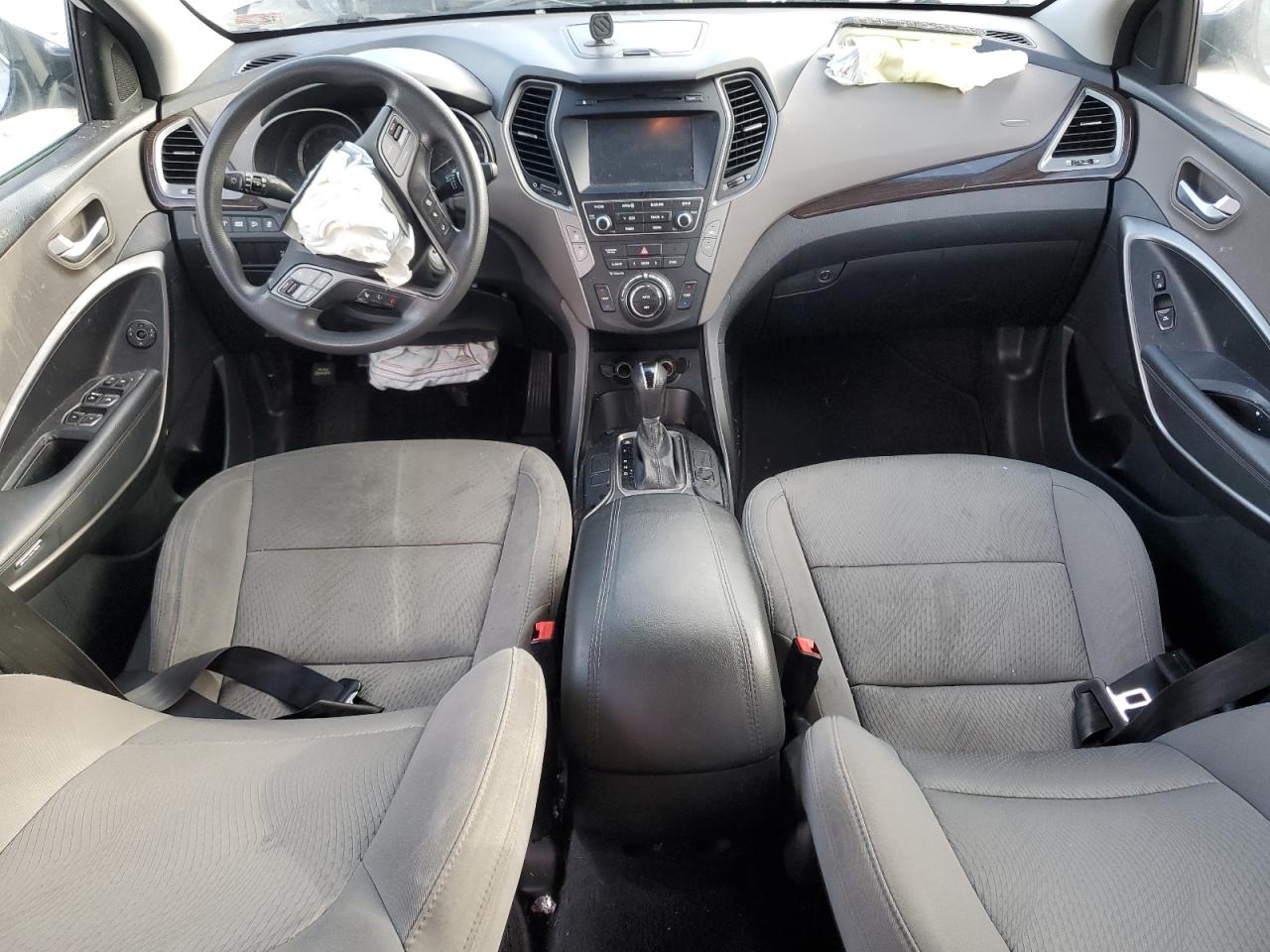 2017 Hyundai Santa Fe - Image 8